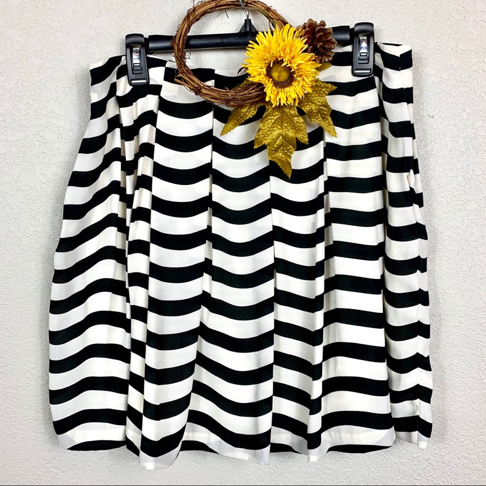 Banana Republic Pleated Wide Stripe Skirt